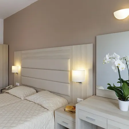 Africa Hotel 2*
