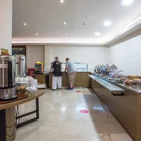 Hotel Africa 2*